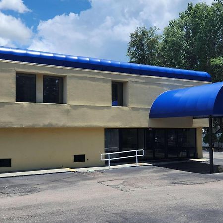 Travelodge By Wyndham Gainesville Exterior foto