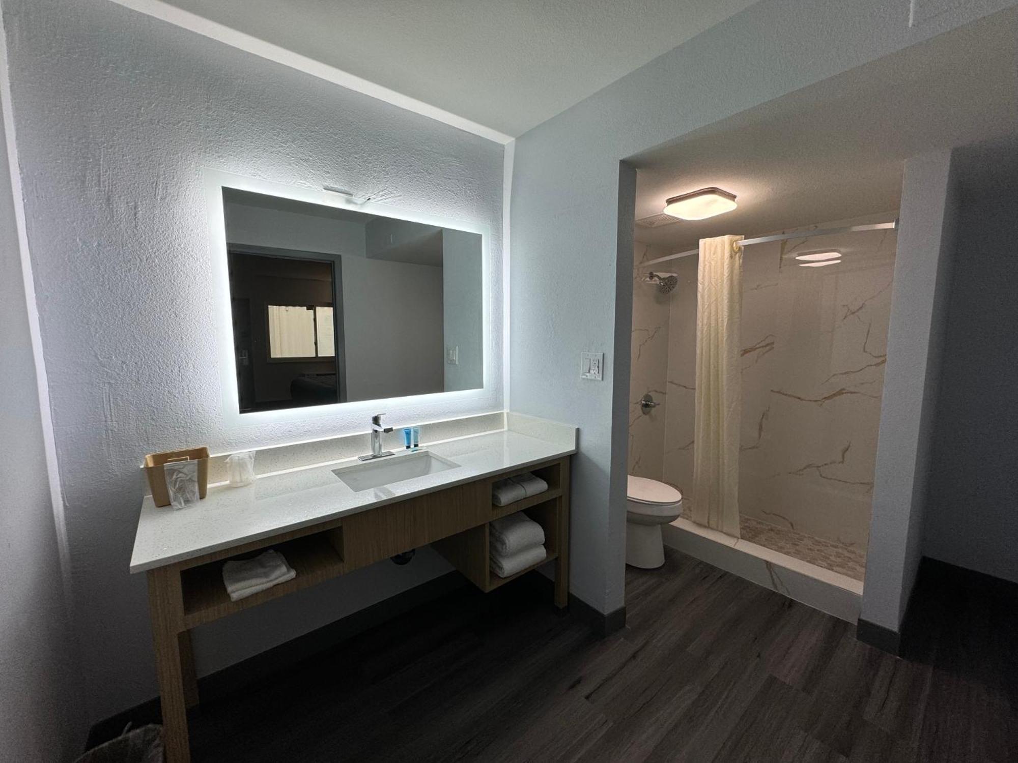 Travelodge By Wyndham Gainesville Exterior foto